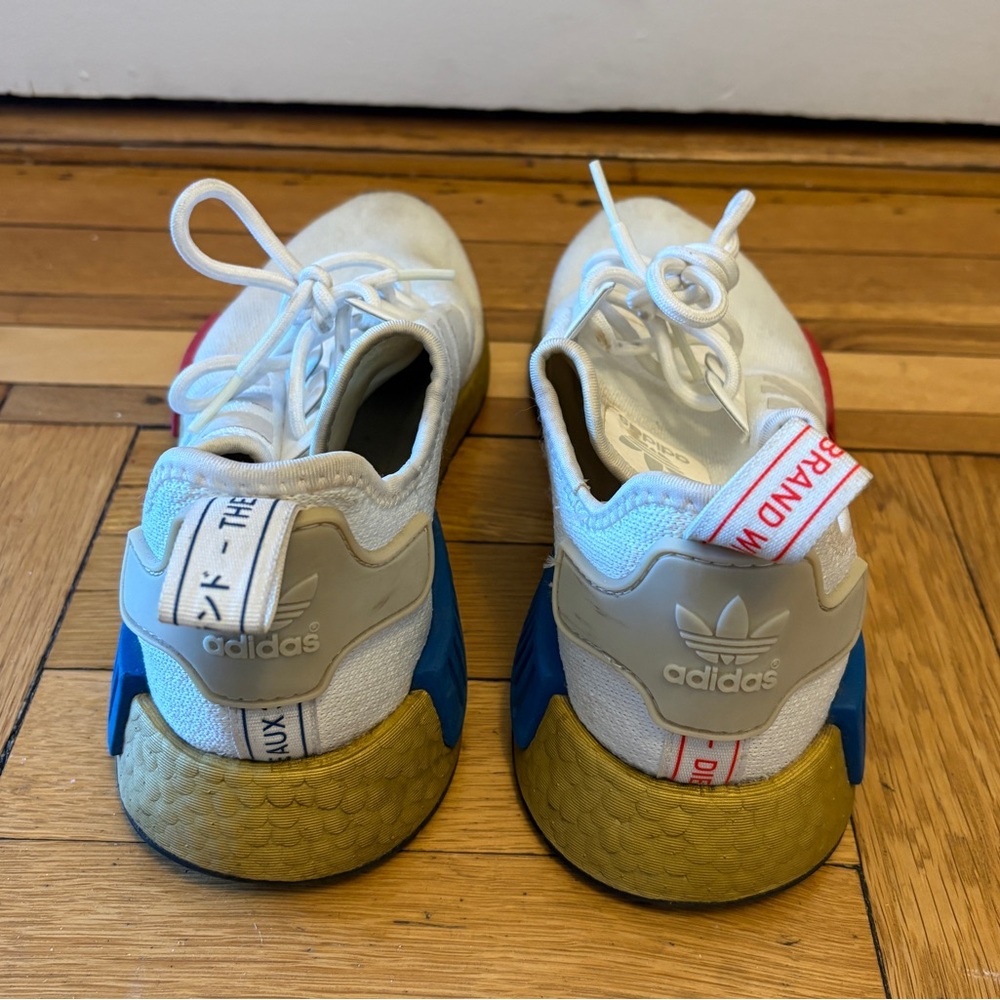 Adidas NMD R1 Shoes - Picture 4 of 8